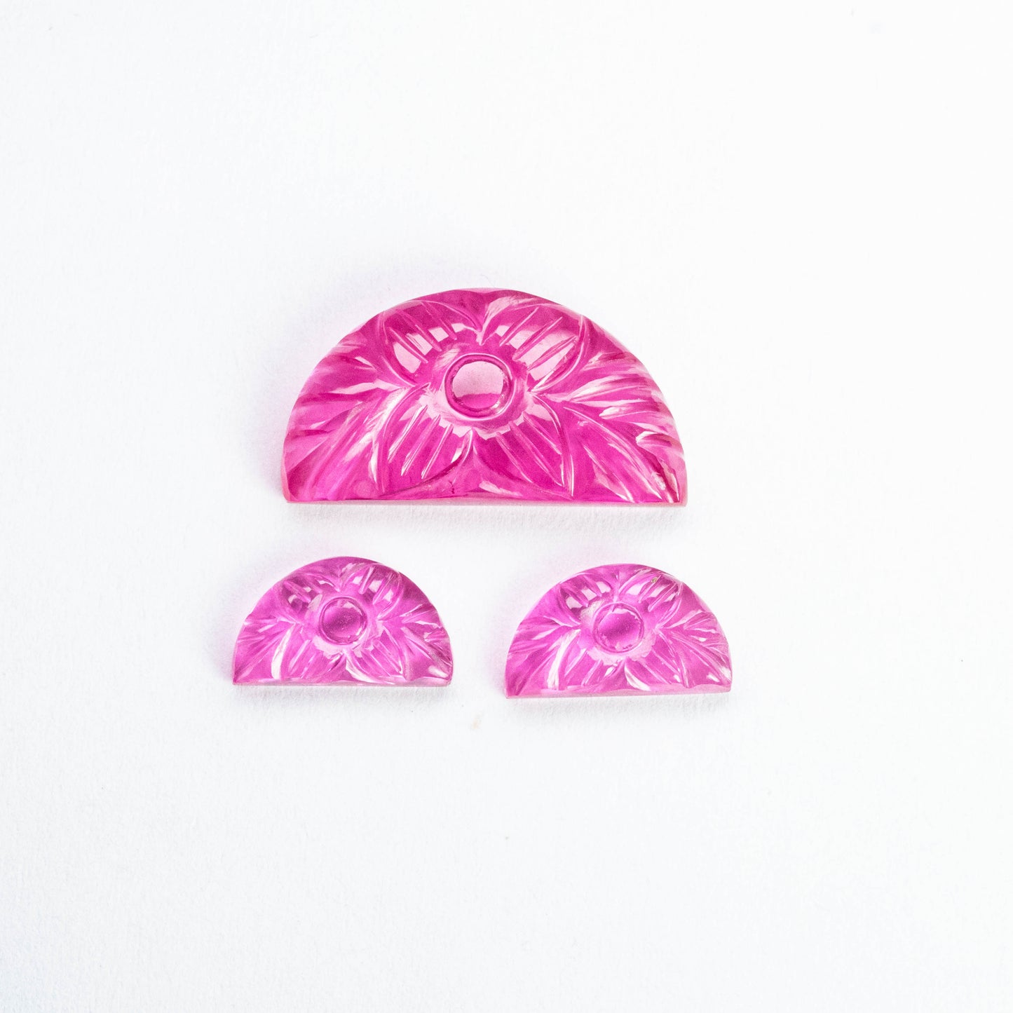 Pink Imitation Carving 3 pieces 25 carat