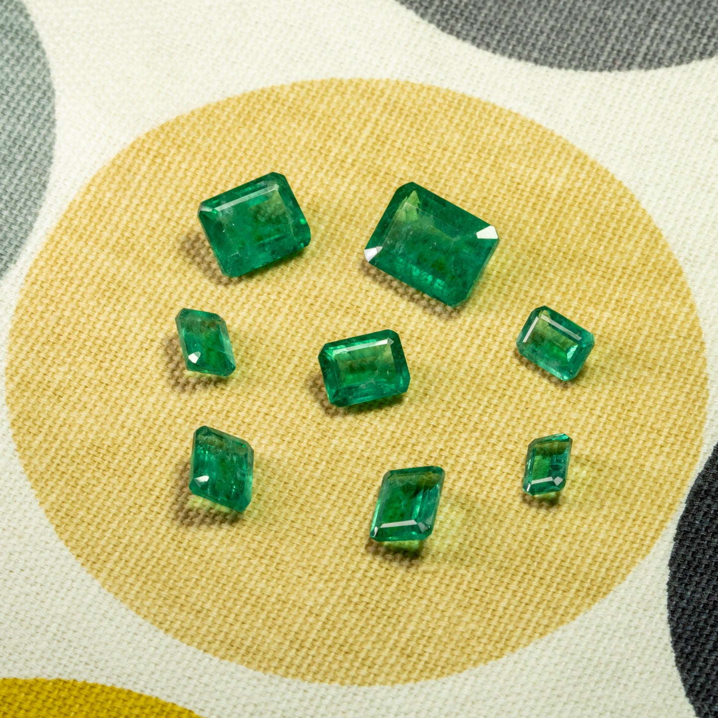 Green Synthetic Octagon Layout 17 piece 50.3 carats